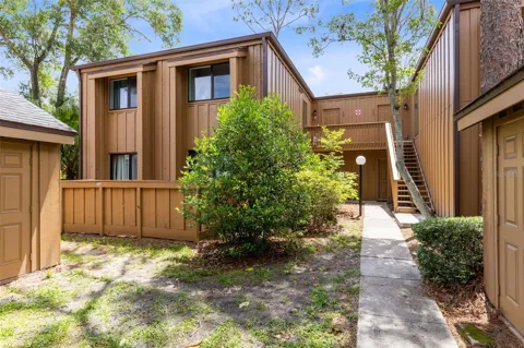 267 CROWN OAKS WAY #267
