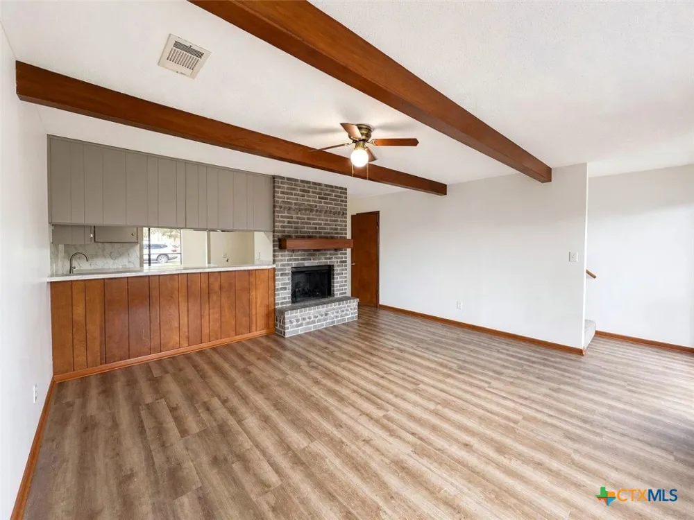 104 Maplewood Drive #A Victoria, TX 77901