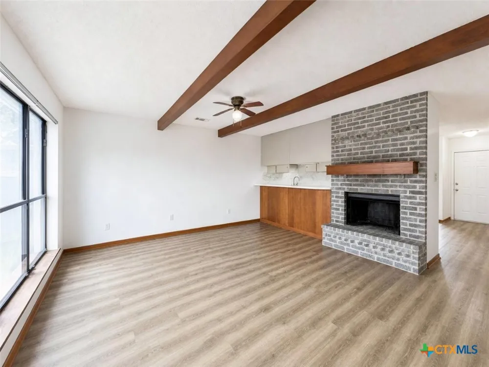 104 Maplewood Drive #A Victoria, TX 77901