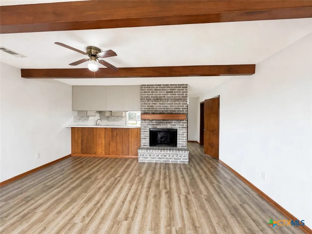 104 Maplewood Drive #A Victoria, TX 77901