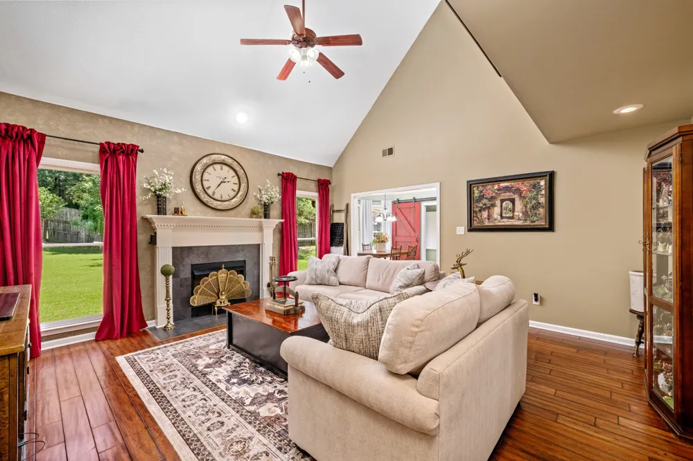 1037 Burslem Cv Cordova, TN 38018