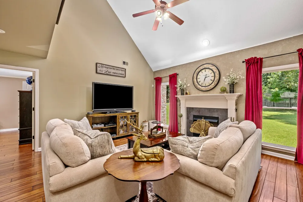 1037 Burslem Cv Cordova, TN 38018