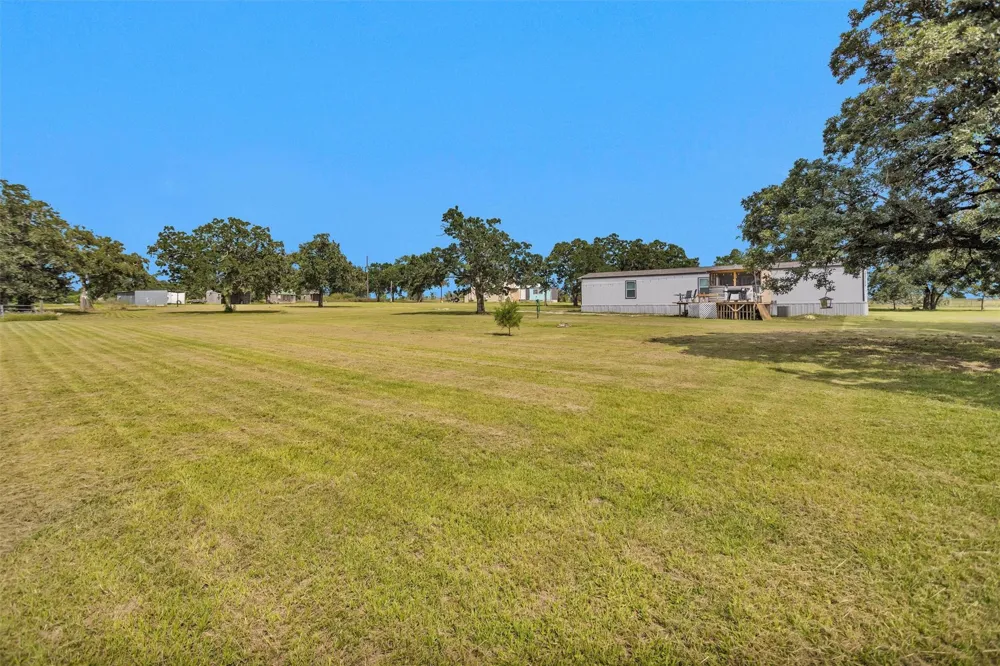 8908 County Road 279 Bedias, TX 77831
