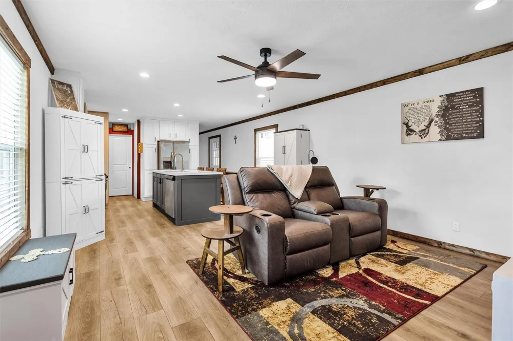 8908 County Road 279 Bedias, TX 77831