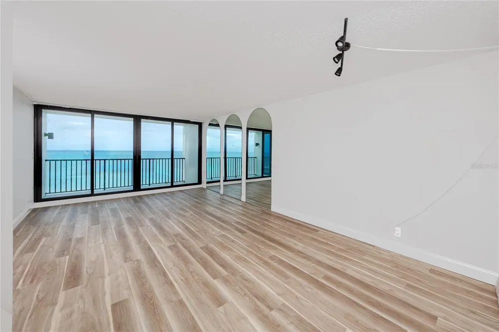 7100 SUNSET WAY #810 St Pete Beach, FL 33706