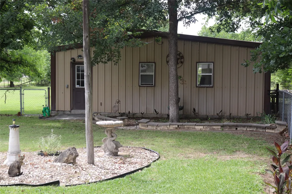 323 S Fisher Street Gorman, TX 76454