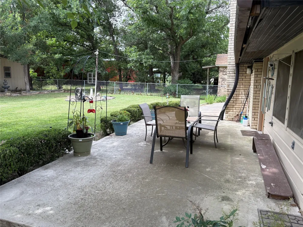 323 S Fisher Street Gorman, TX 76454
