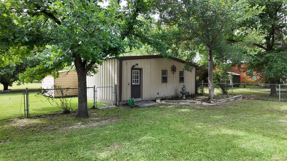 323 S Fisher Street Gorman, TX 76454