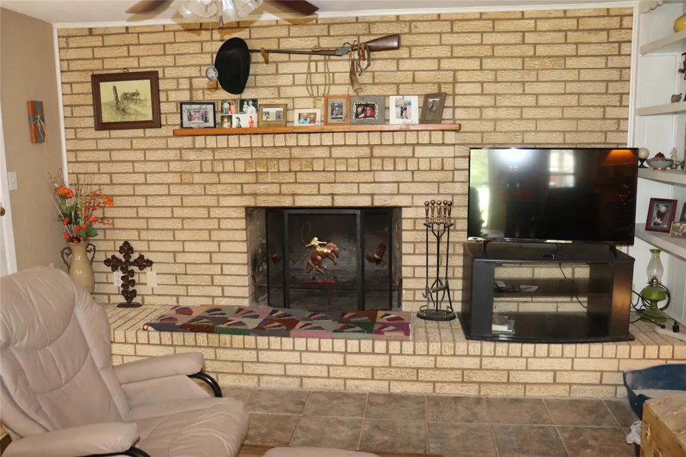 323 S Fisher Street Gorman, TX 76454