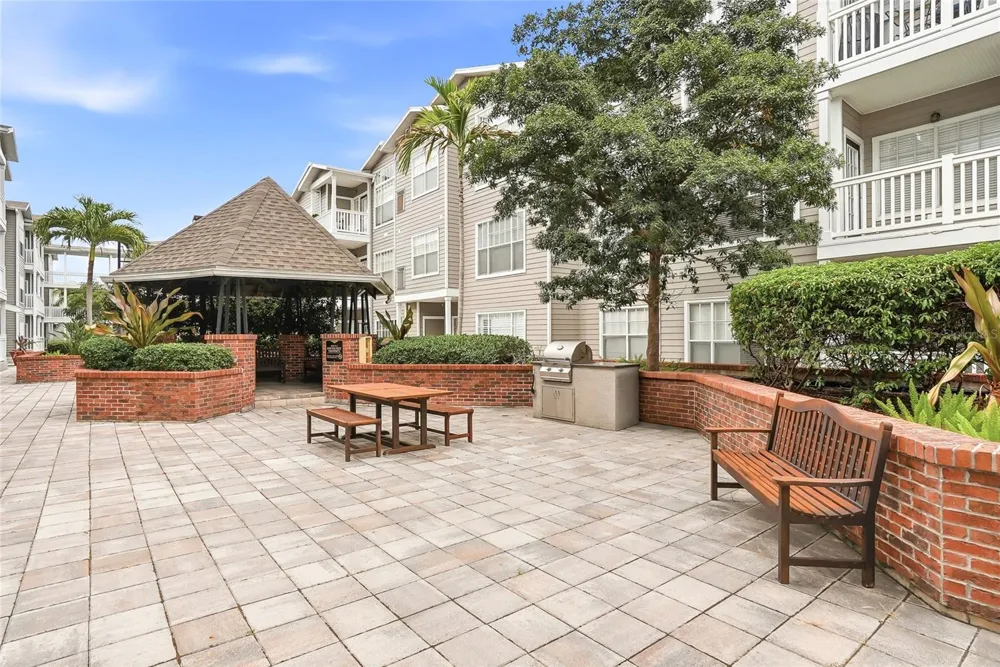 809 S OREGON AVENUE #B Tampa, FL 33606