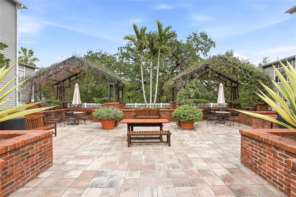 809 S OREGON AVENUE #B Tampa, FL 33606