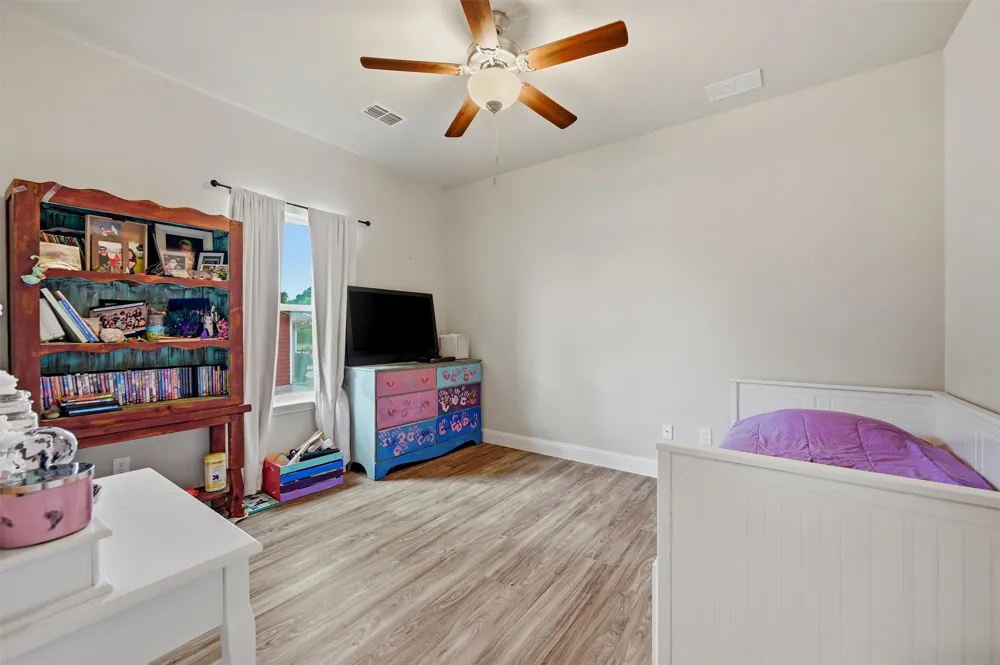 114 Sequoya Drive Lake Kiowa, TX 76240