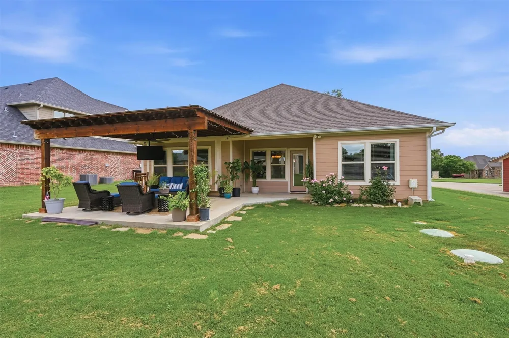 114 Sequoya Drive Lake Kiowa, TX 76240