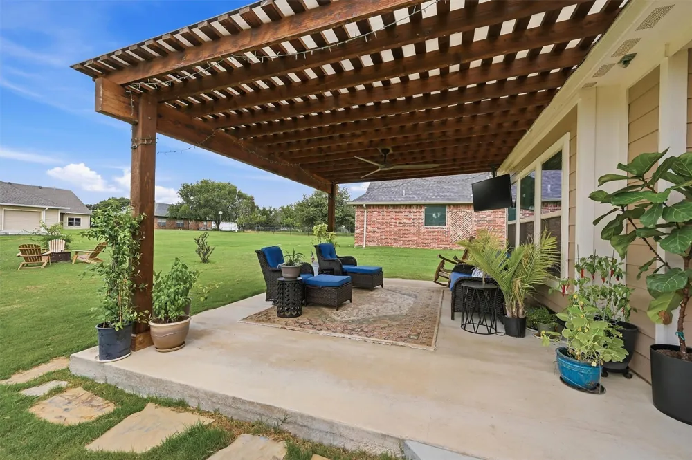 114 Sequoya Drive Lake Kiowa, TX 76240