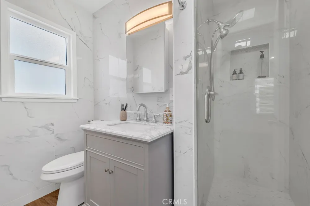 6852 Claire Avenue Reseda, CA 91335