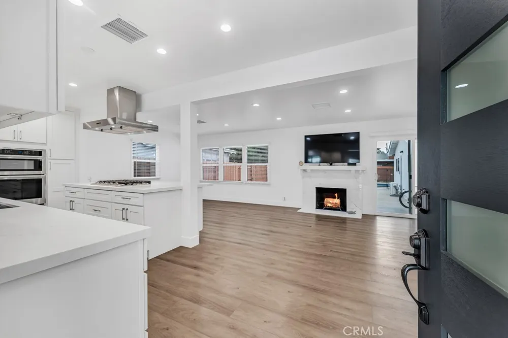 6852 Claire Avenue Reseda, CA 91335