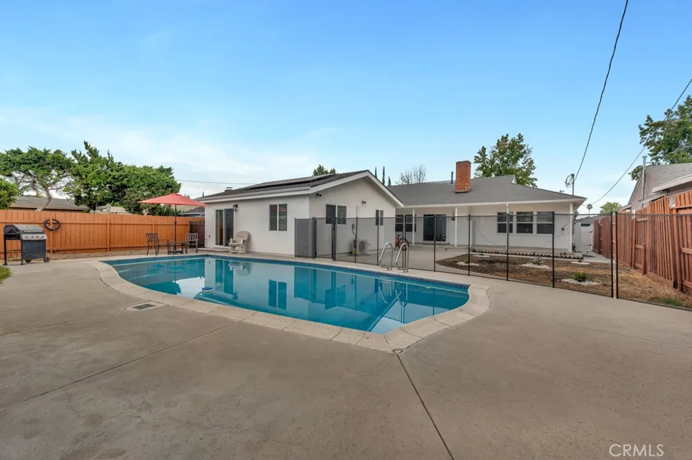 6852 Claire Avenue Reseda, CA 91335