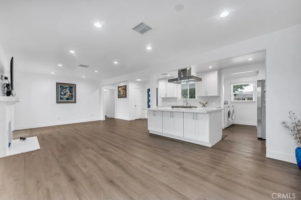 6852 Claire Avenue Reseda, CA 91335