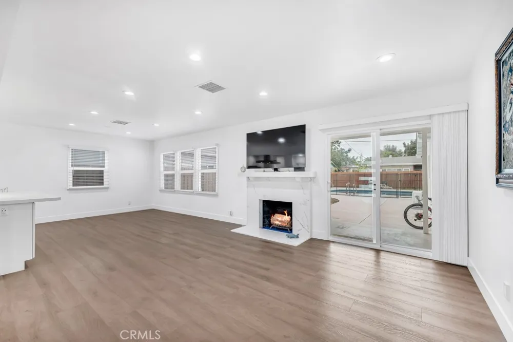 6852 Claire Avenue Reseda, CA 91335