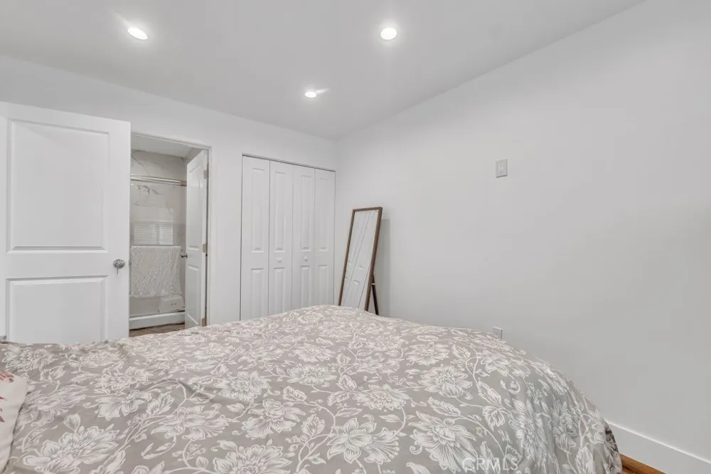 6852 Claire Avenue Reseda, CA 91335