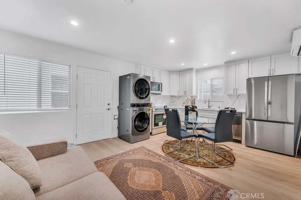 6852 Claire Avenue Reseda, CA 91335