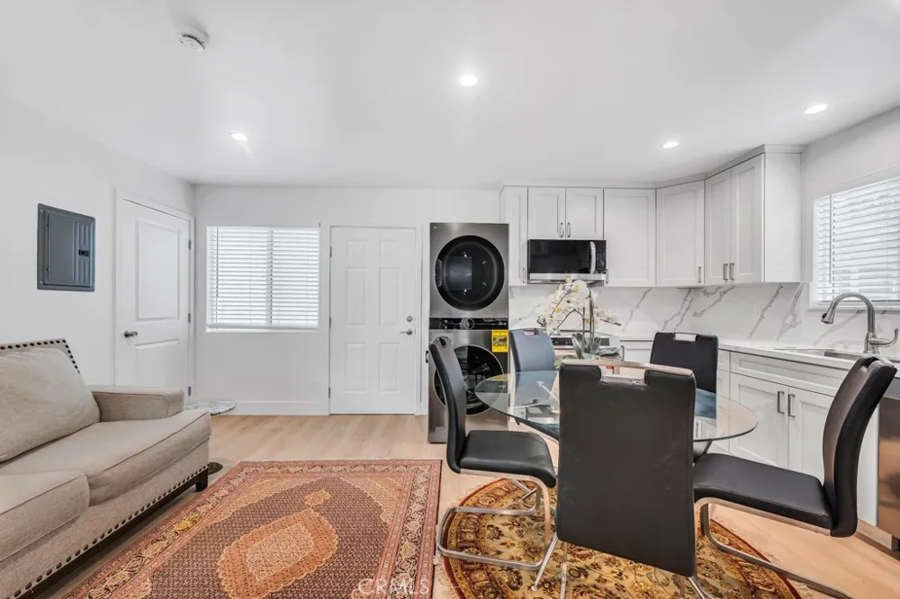 6852 Claire Avenue Reseda, CA 91335
