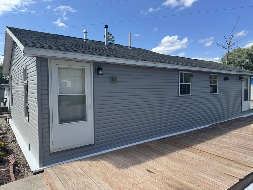 9388 S Lake Drive Evart, MI 49631