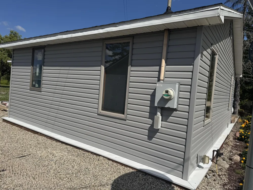 9388 S Lake Drive Evart, MI 49631