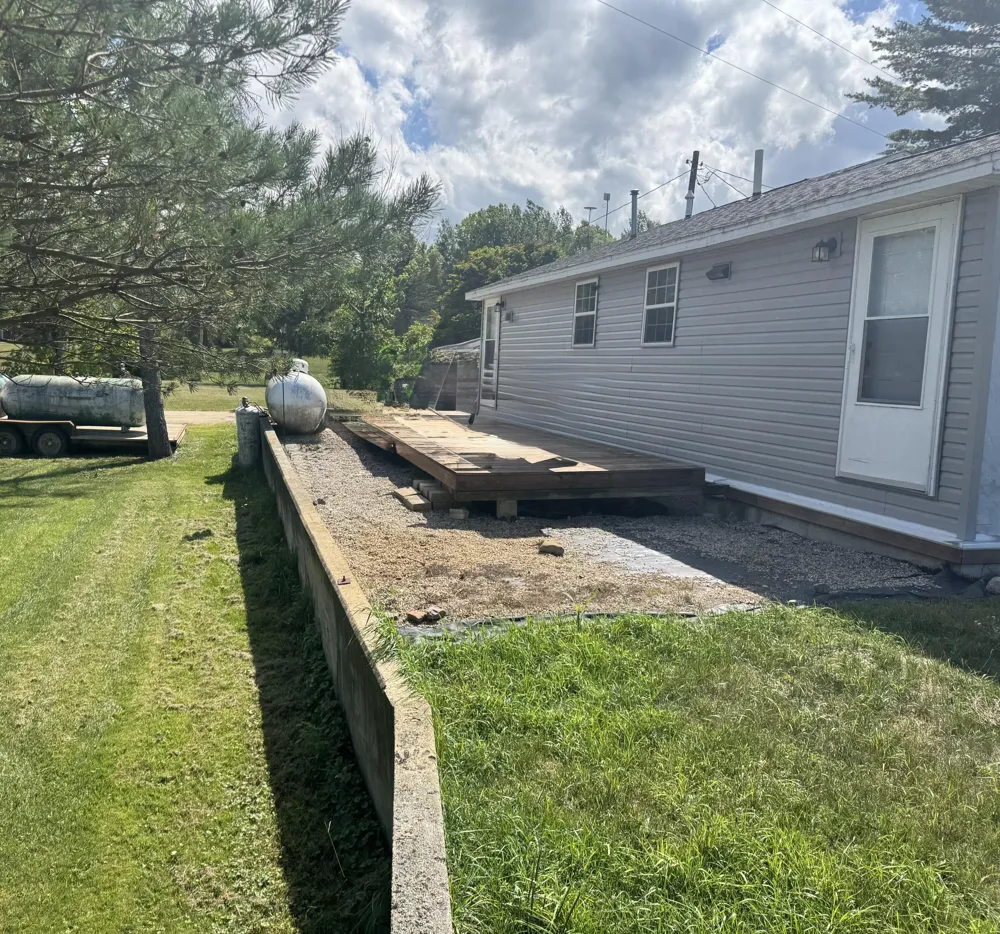 9388 S Lake Drive Evart, MI 49631