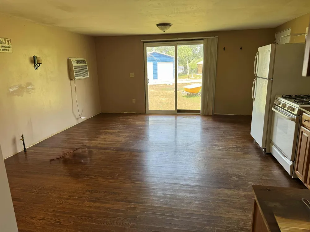 9388 S Lake Drive Evart, MI 49631