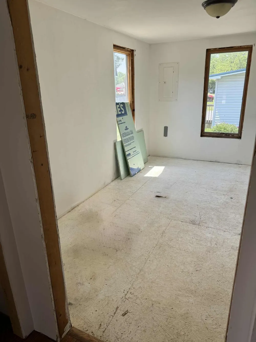 9388 S Lake Drive Evart, MI 49631
