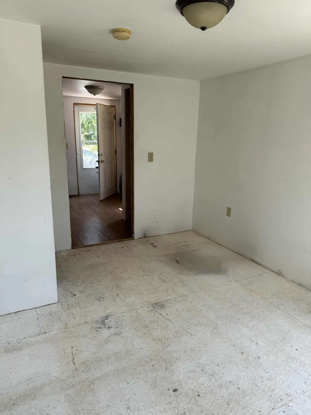 9388 S Lake Drive Evart, MI 49631