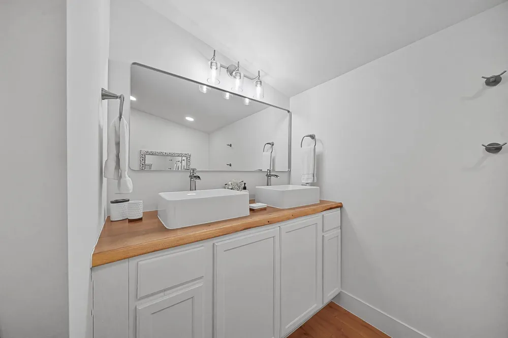568 NE Plum Valley Road Rapid River Township, MI 49659
