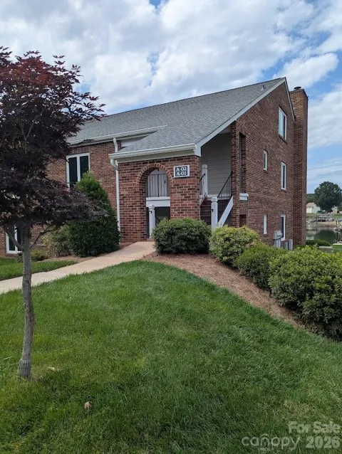 100 Northshore Court #A-02