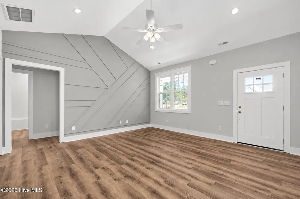 105 W Westbrook Street Wallace, NC 28466