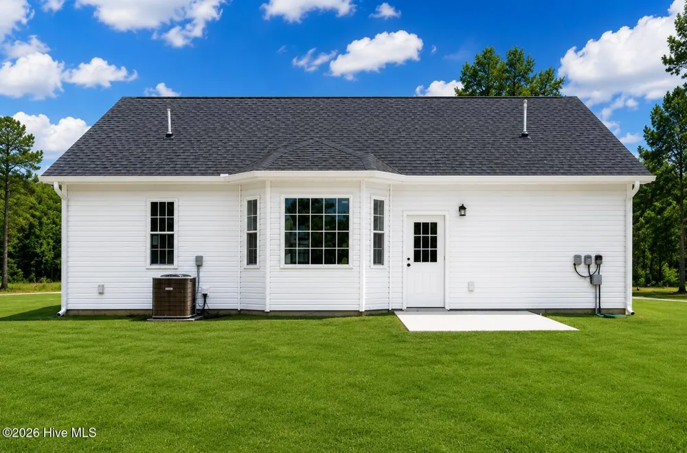 105 W Westbrook Street Wallace, NC 28466