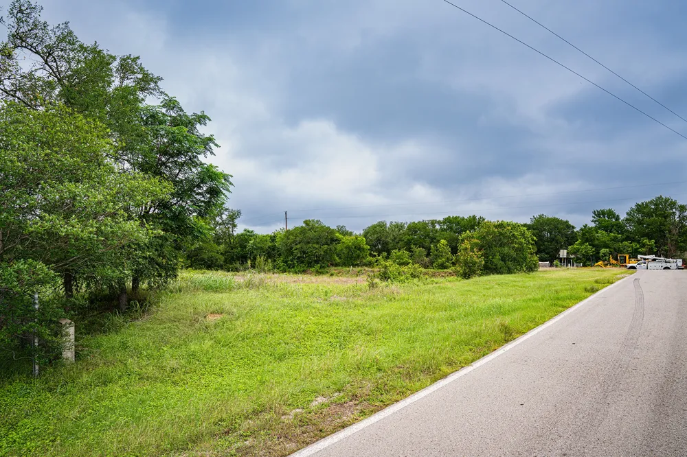 20811 Fm 969 Road Webberville, TX 78653
