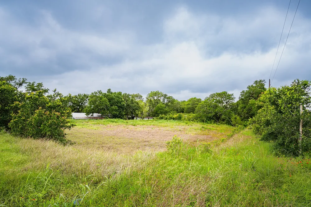20811 Fm 969 Road Webberville, TX 78653