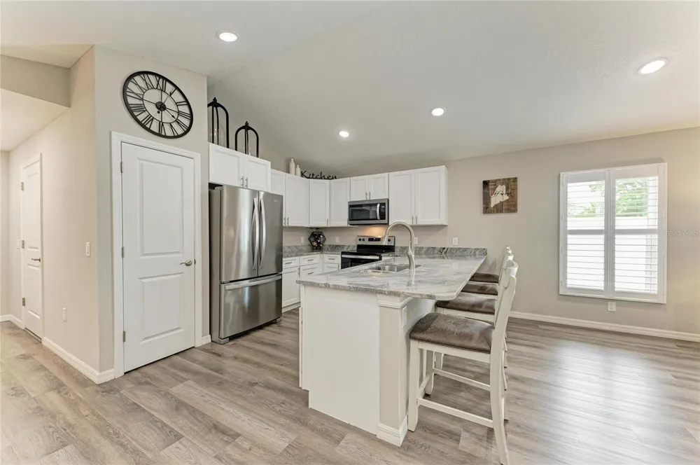 823 BACON AVENUE Sarasota, FL 34232
