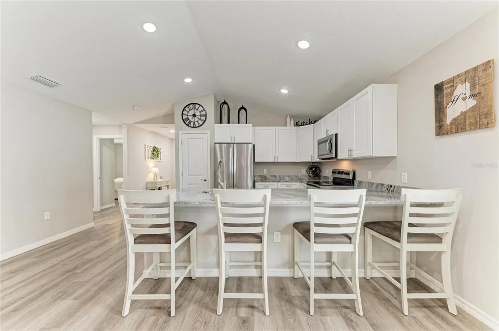 823 BACON AVENUE Sarasota, FL 34232
