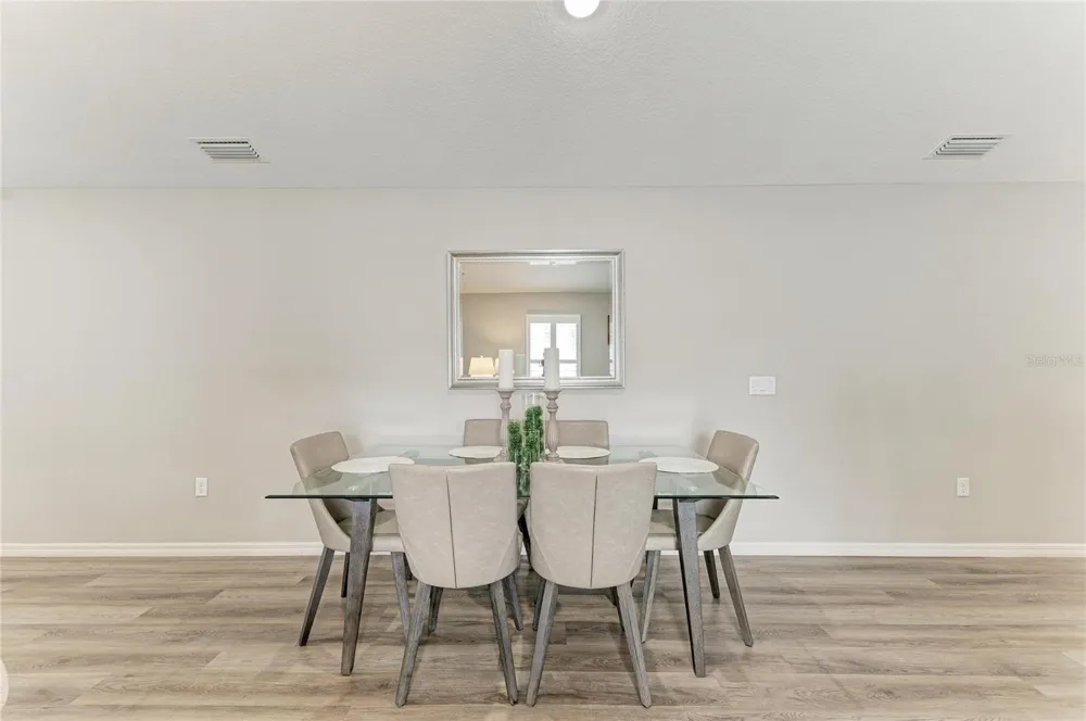823 BACON AVENUE Sarasota, FL 34232