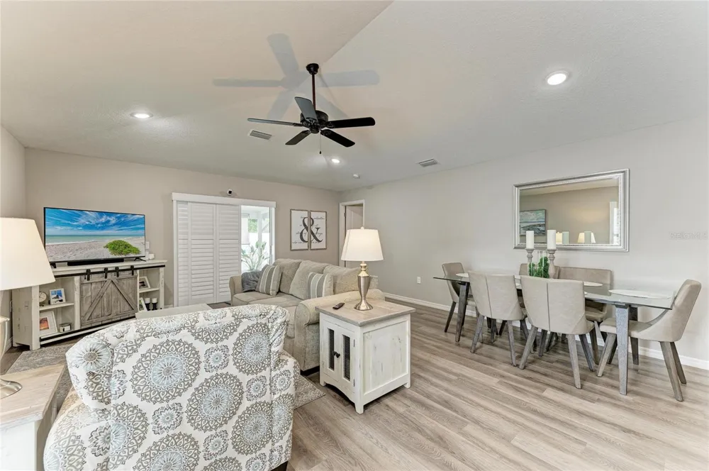 823 BACON AVENUE Sarasota, FL 34232