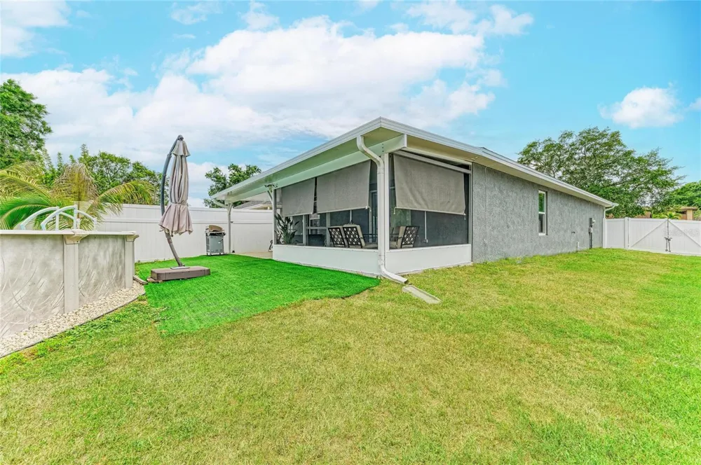 823 BACON AVENUE Sarasota, FL 34232
