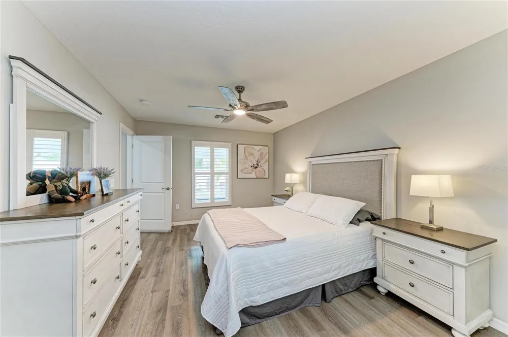 823 BACON AVENUE Sarasota, FL 34232