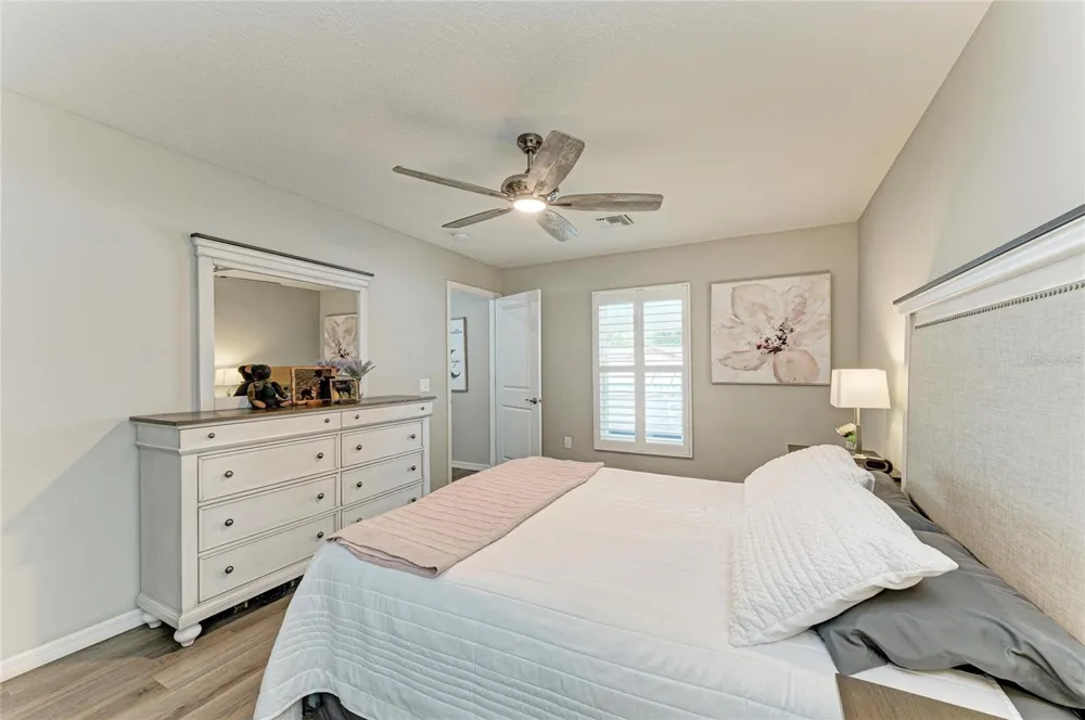 823 BACON AVENUE Sarasota, FL 34232