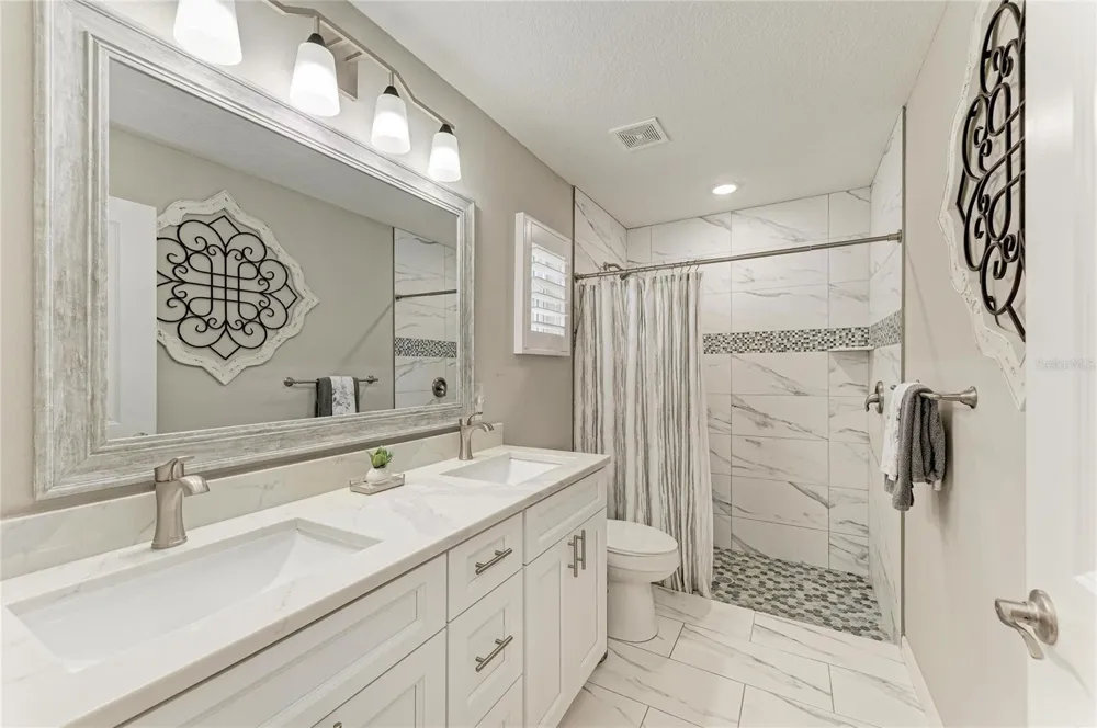 823 BACON AVENUE Sarasota, FL 34232