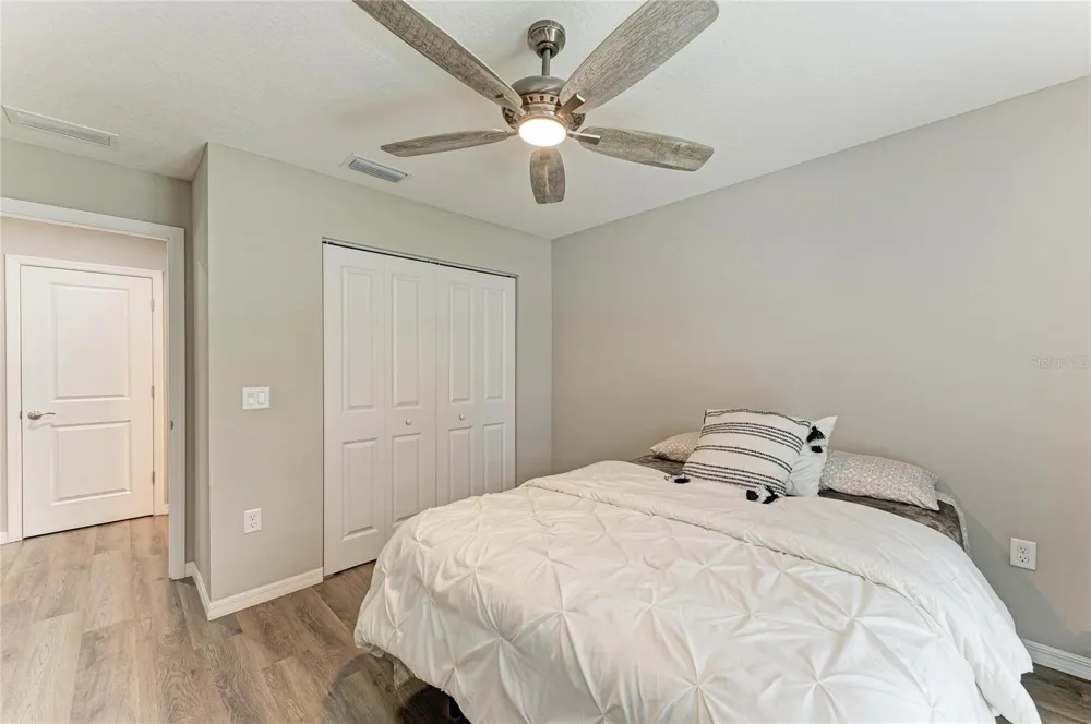 823 BACON AVENUE Sarasota, FL 34232