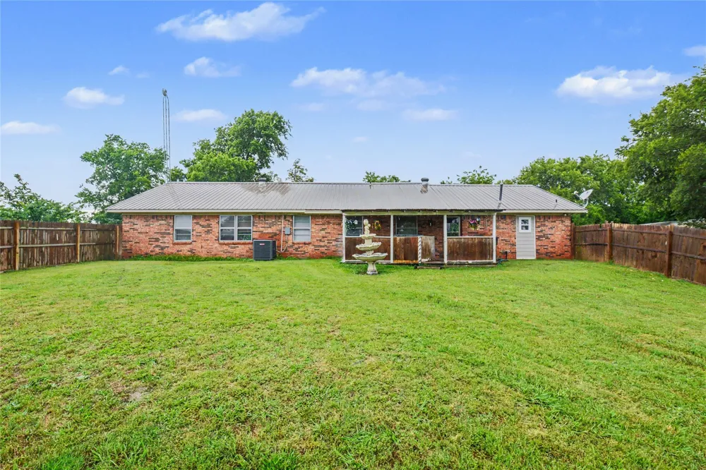 2382 FM 1743 ROAD Windom, TX 75492