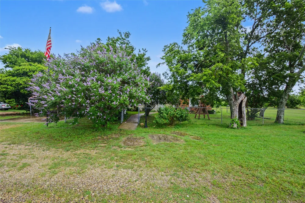 2382 FM 1743 ROAD Windom, TX 75492