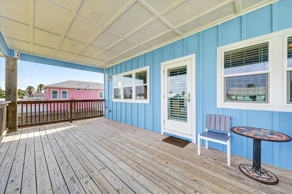 123 6th Street Port Aransas, TX 78373